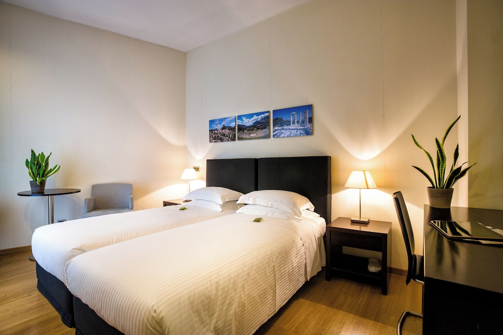 Athens Gate Hotel — Hotel rooms in Athens, Attica