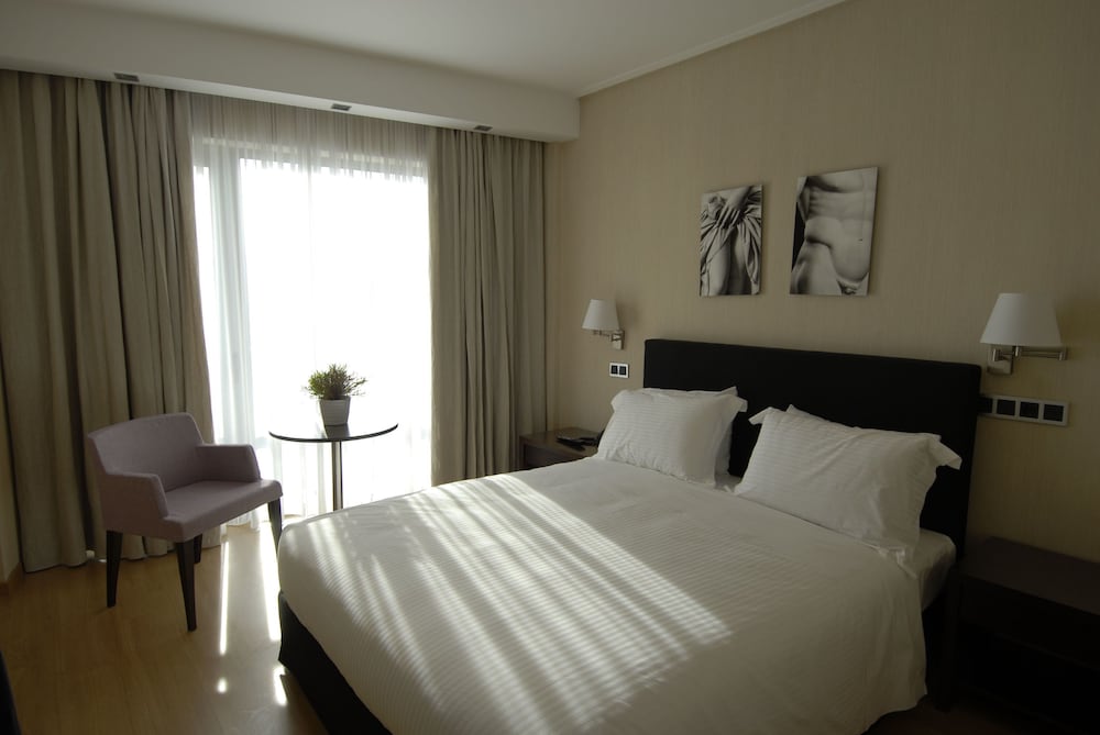 Athens Gate Hotel — Hotel rooms in Athens, Attica