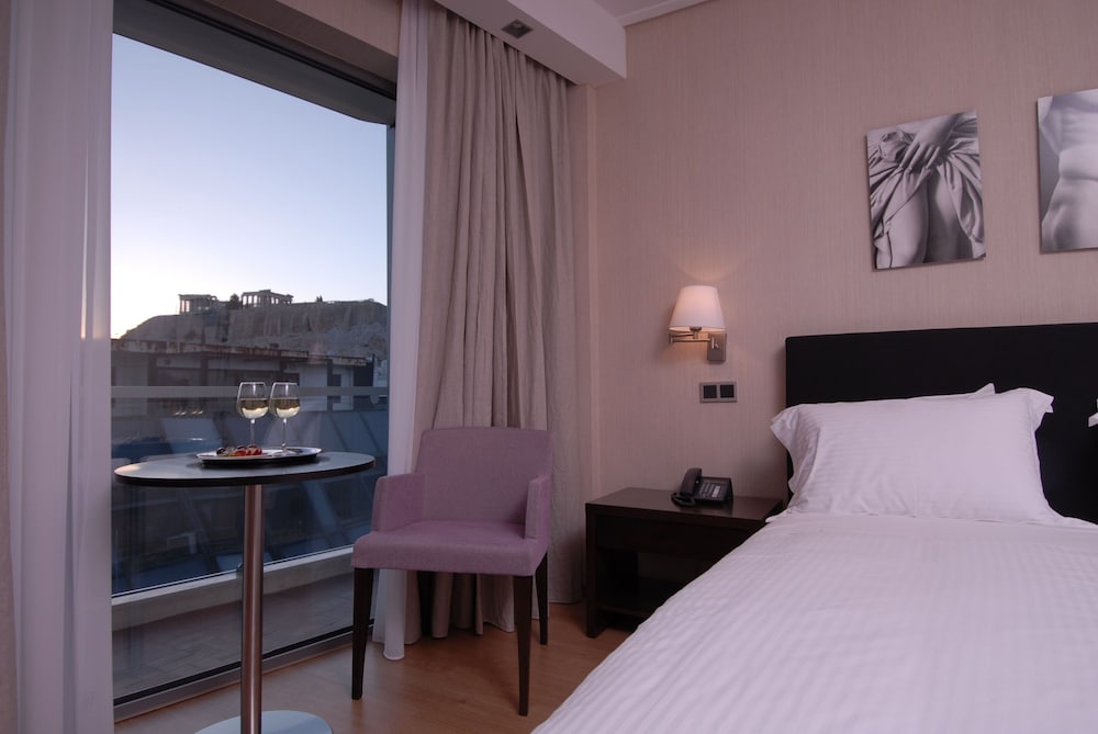 Athens Gate Hotel — Hotel rooms in Athens, Attica