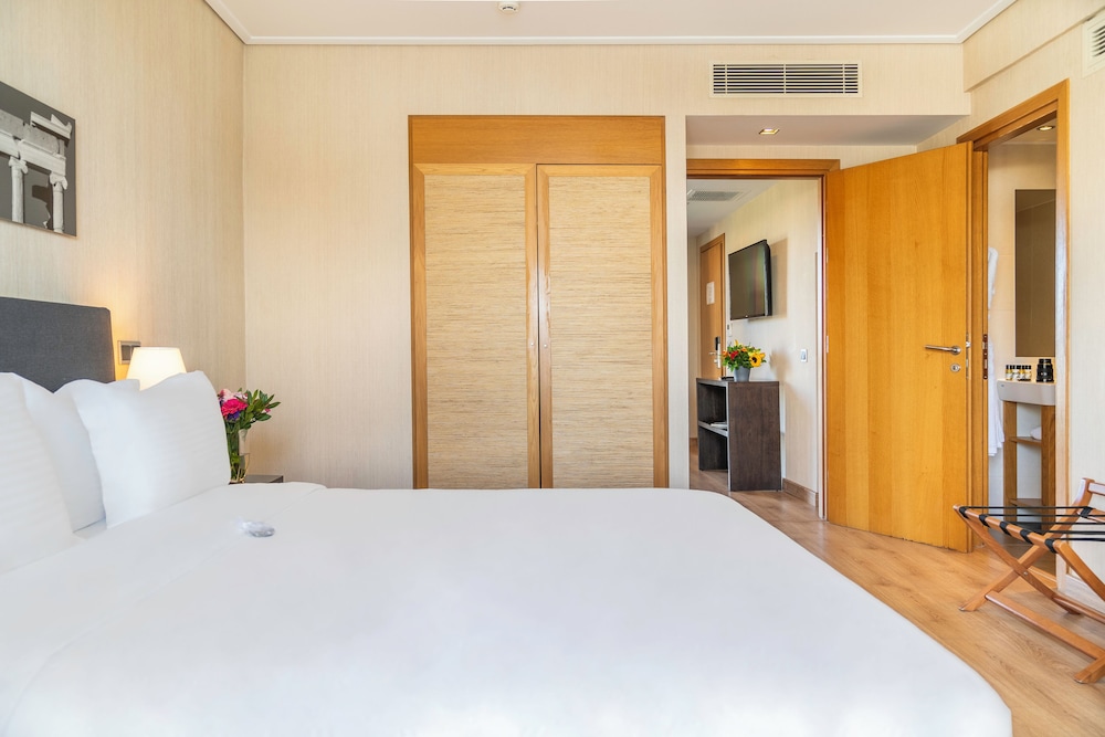 Athens Gate Hotel — Hotel rooms in Athens, Attica