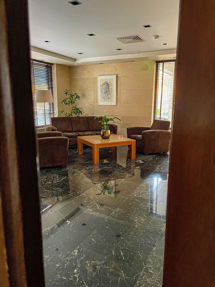 Athens Gate Hotel — Hotel building in Athens, Attica