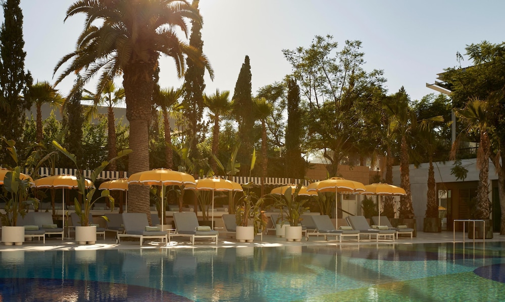 Conrad Athens The Ilisian — Swimming pool in Athens, Attica