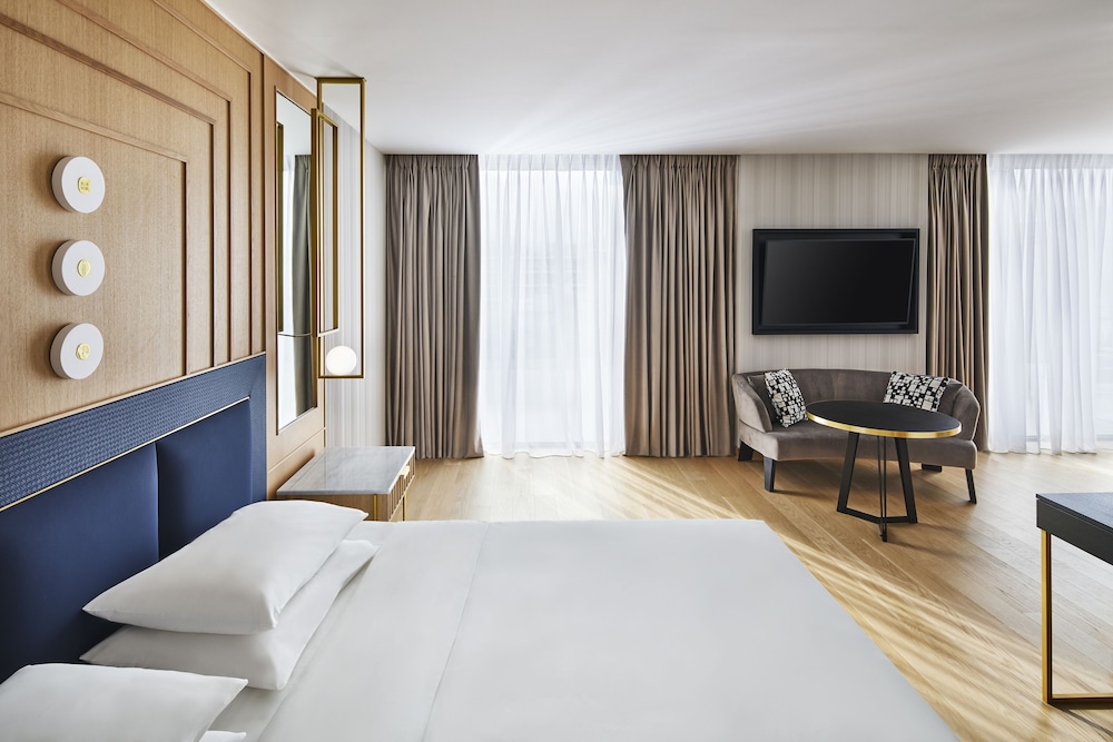 Grand Hyatt Athens — Hotel rooms in Athens, Attica