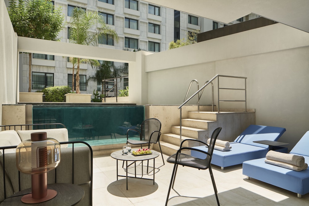 Grand Hyatt Athens — Swimming pool in Athens, Attica