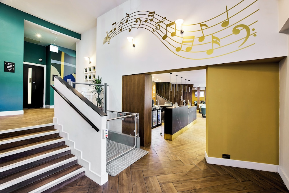Handel's Hotel — Hotel building in Dublin, Dublin City