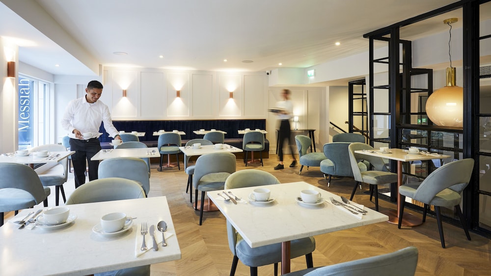 Handel's Hotel — Restaurant & bars in Dublin, Dublin City