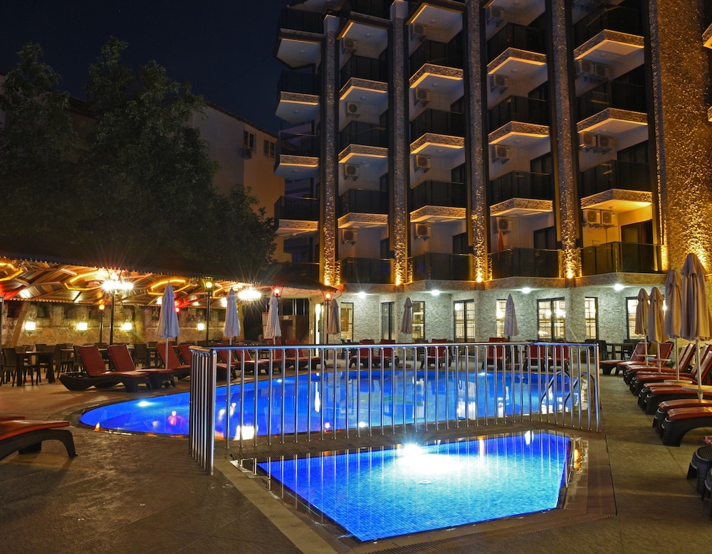 Fatih Hotel Kleopatra — Swimming pool in Alanya
