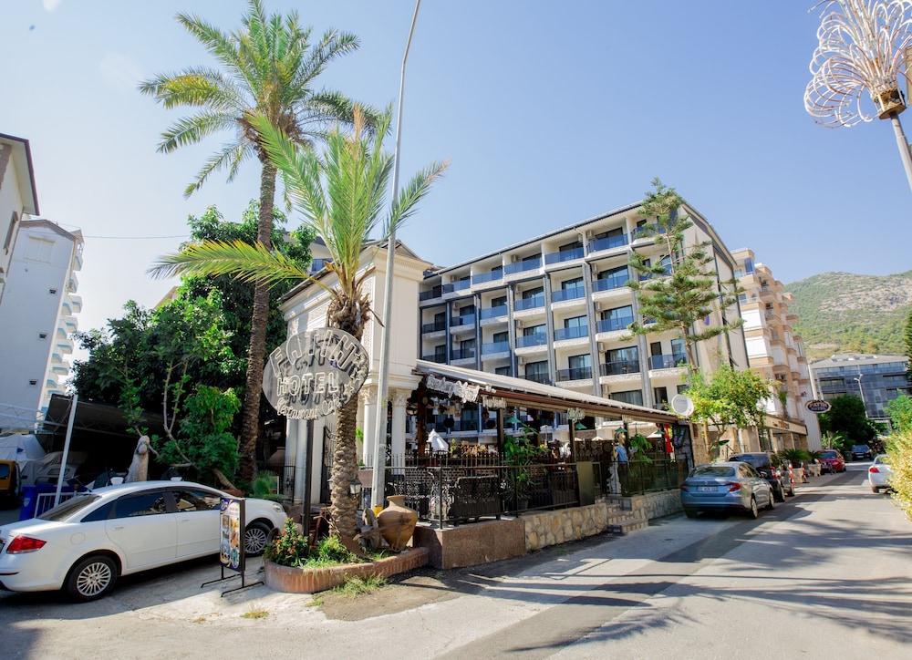 Fatih Hotel Kleopatra — Hotel building in Alanya