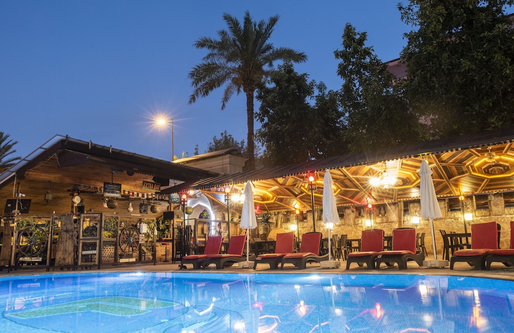 Fatih Hotel Kleopatra — Swimming pool in Alanya