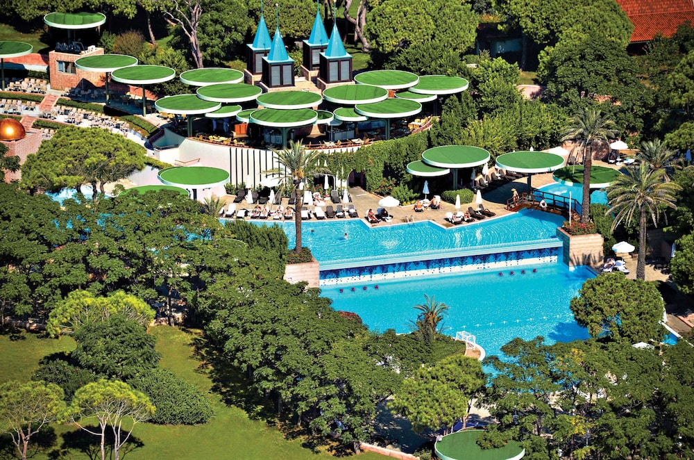 Gloria Verde Resort - All Inclusive — Swimming pool in Belek