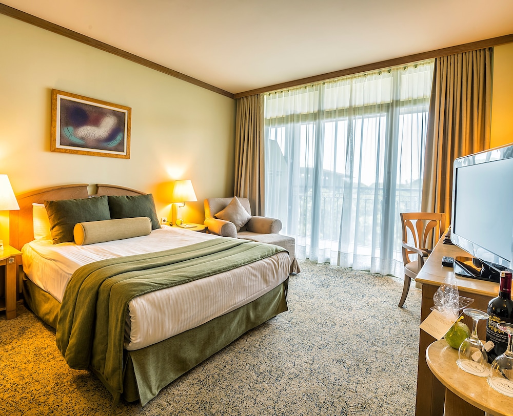 Gloria Verde Resort - All Inclusive — Hotel rooms in Belek