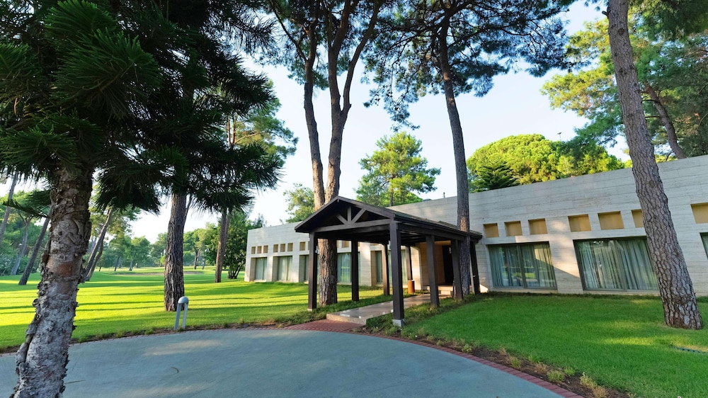 Gloria Verde Resort - All Inclusive — Hotel building in Belek
