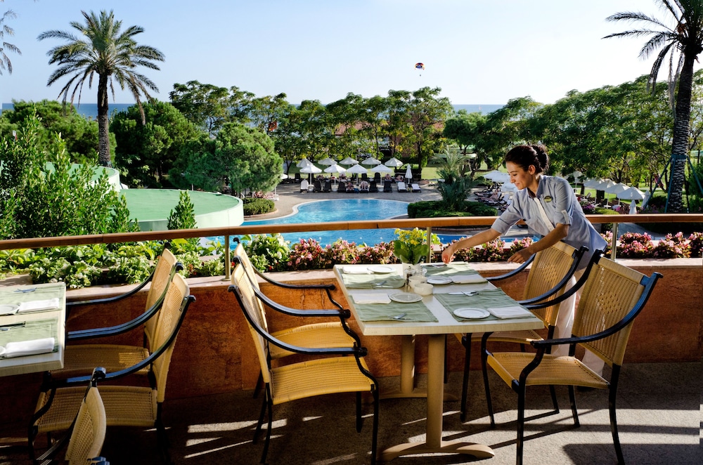 Gloria Verde Resort - All Inclusive — Restaurant & bars in Belek