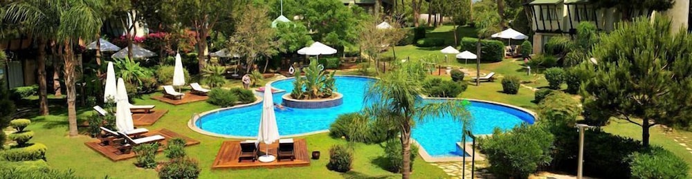 Gloria Verde Resort - All Inclusive — Swimming pool in Belek