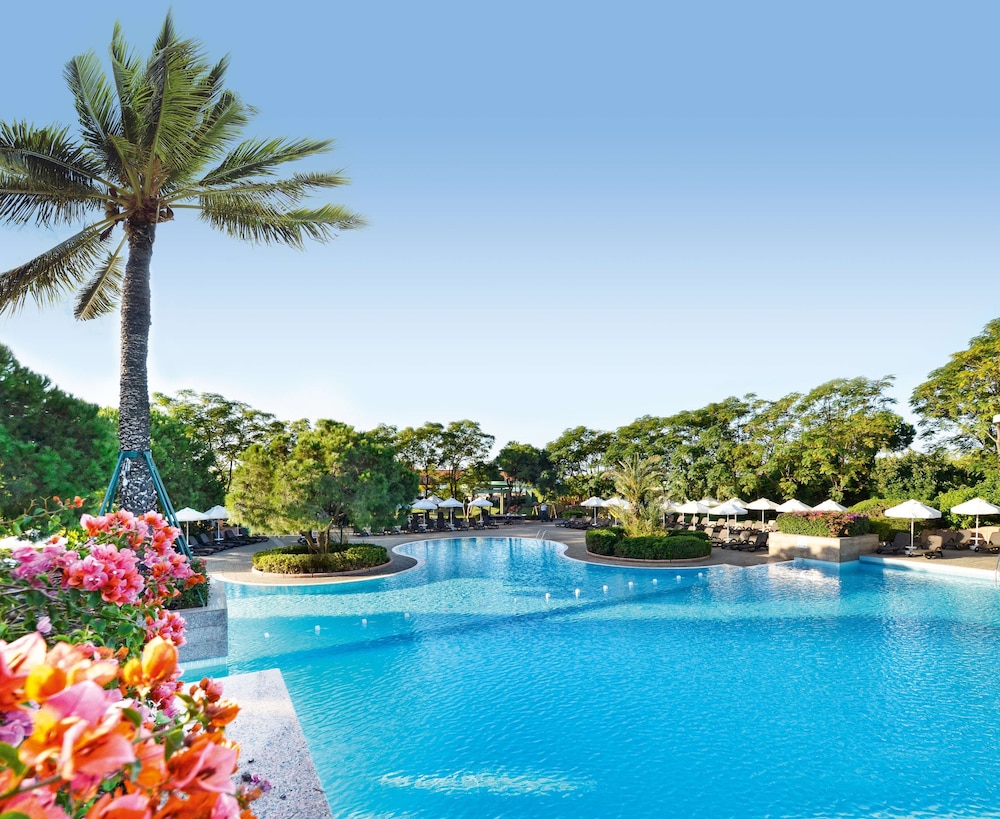 Gloria Verde Resort - All Inclusive — Swimming pool in Belek