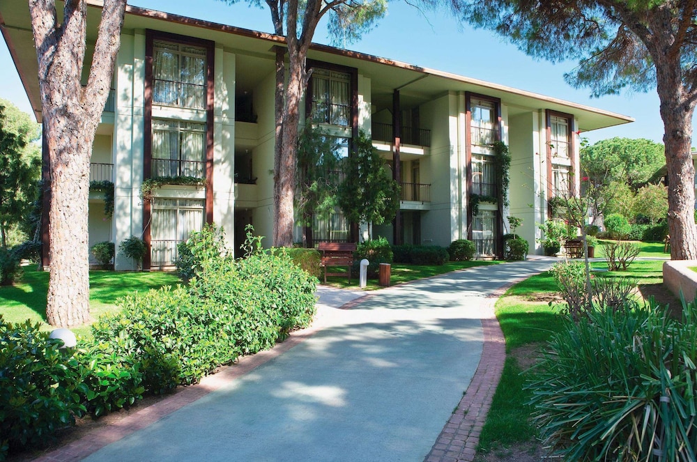 Gloria Verde Resort - All Inclusive — Hotel building in Belek
