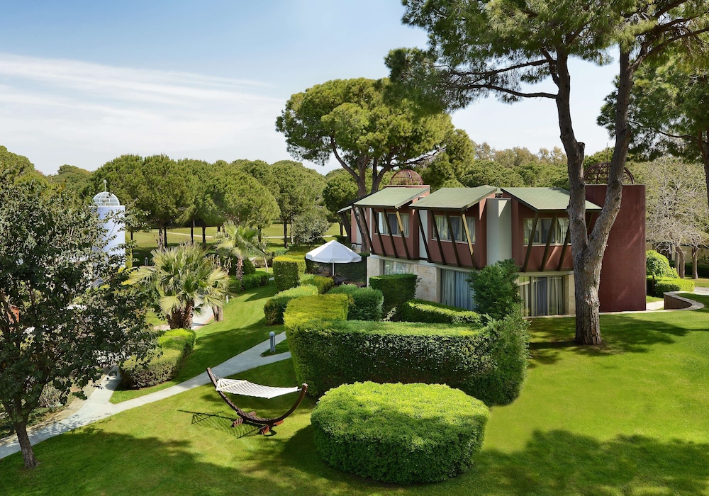 Gloria Verde Resort - All Inclusive — Hotel building in Belek