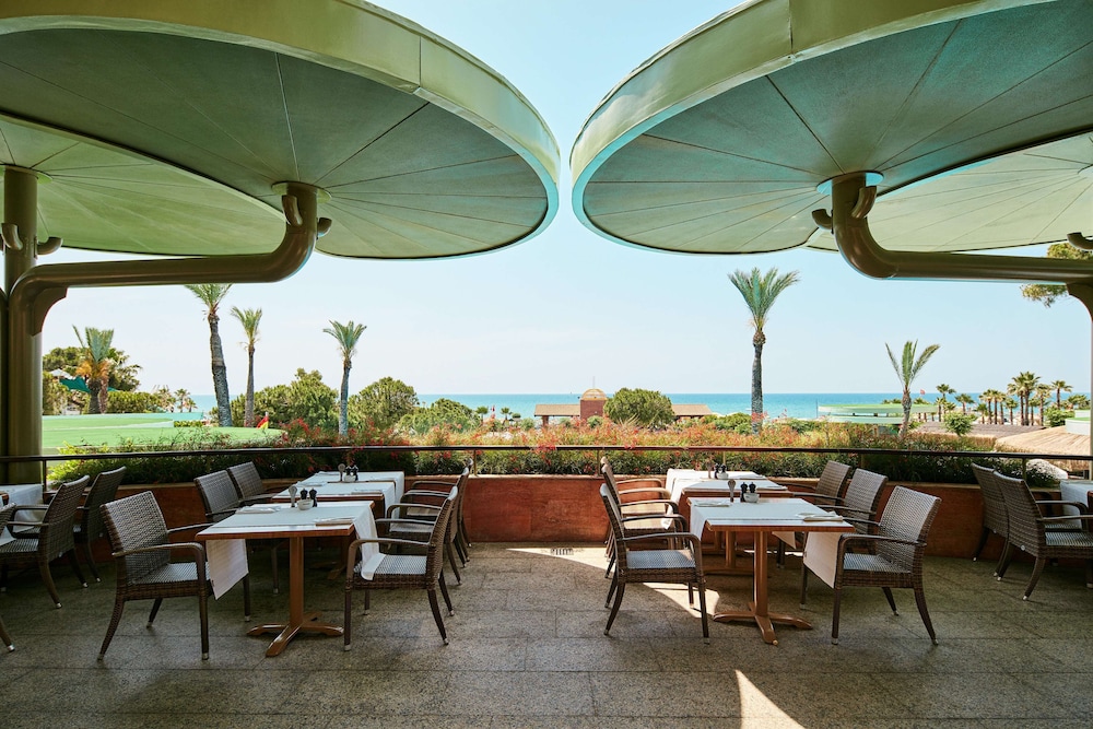 Gloria Verde Resort - All Inclusive — Restaurant & bars in Belek
