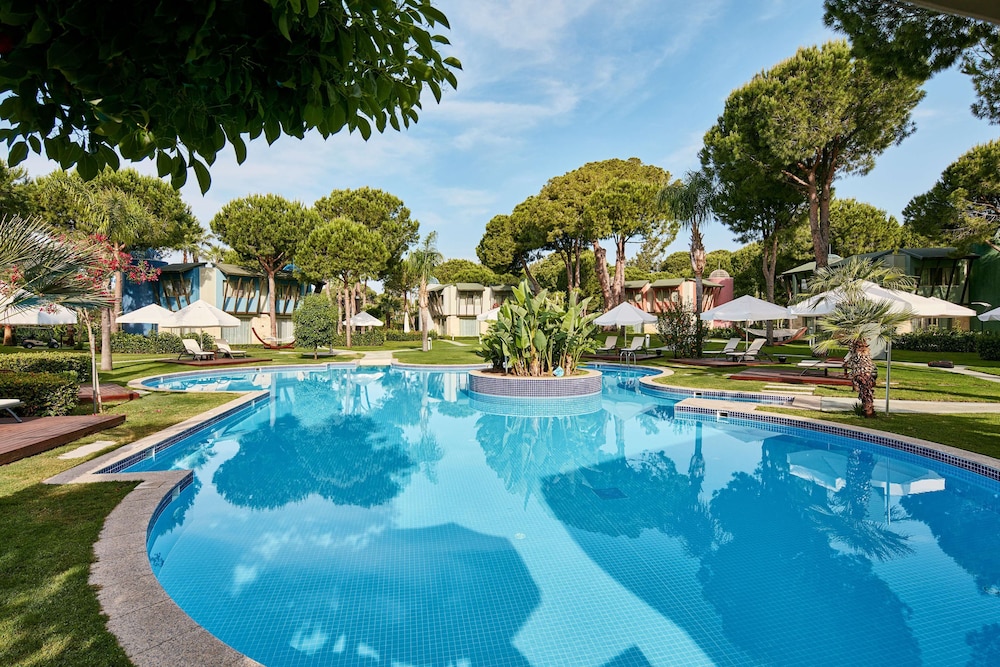 Gloria Verde Resort - All Inclusive — Swimming pool in Belek