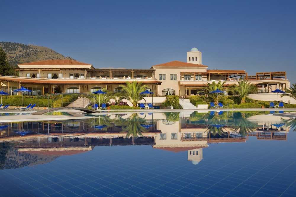 Pilot Beach Resort — Main photo in Georgioupolis