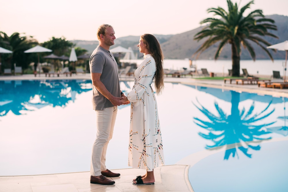Pilot Beach Resort — Swimming pool in Georgioupolis