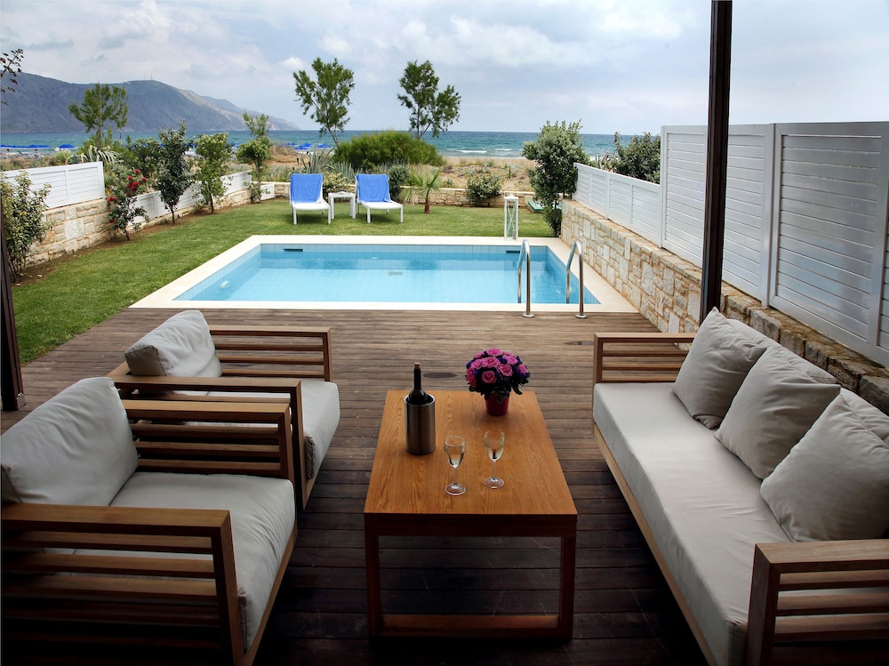 Pilot Beach Resort — Swimming pool in Georgioupolis