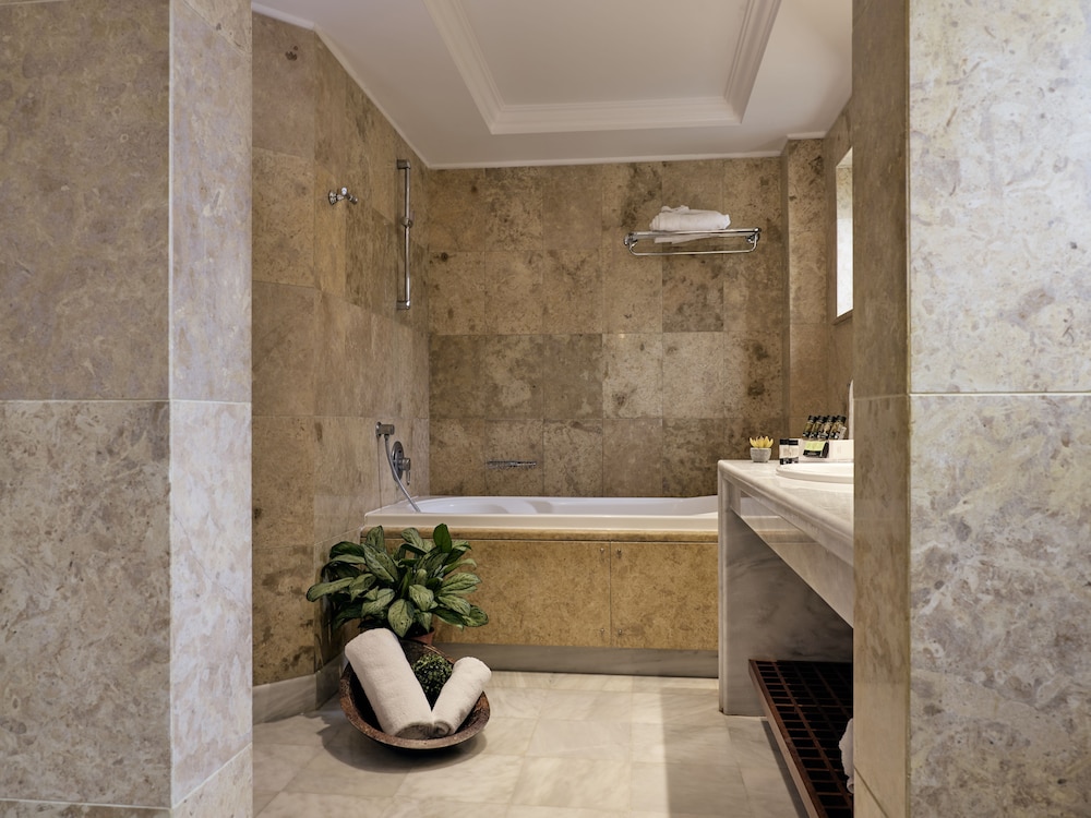 Pilot Beach Resort — Hotel rooms in Georgioupolis