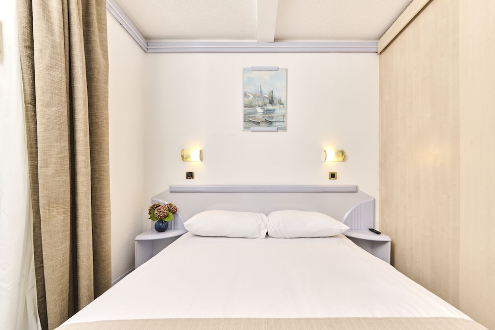 Hotel Plavi Plava Laguna — Hotel rooms in Poreč, Istria