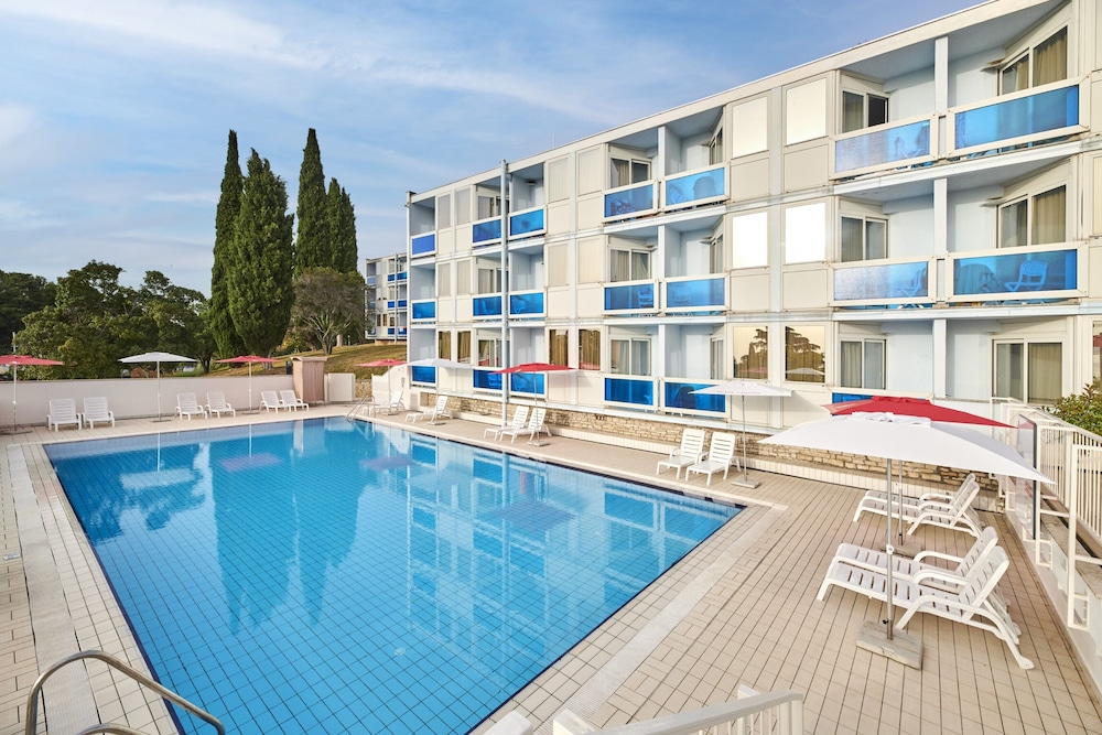 Hotel Plavi Plava Laguna — Swimming pool in Poreč, Istria