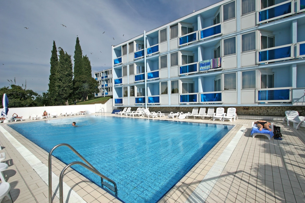 Hotel Plavi Plava Laguna — Swimming pool in Poreč, Istria