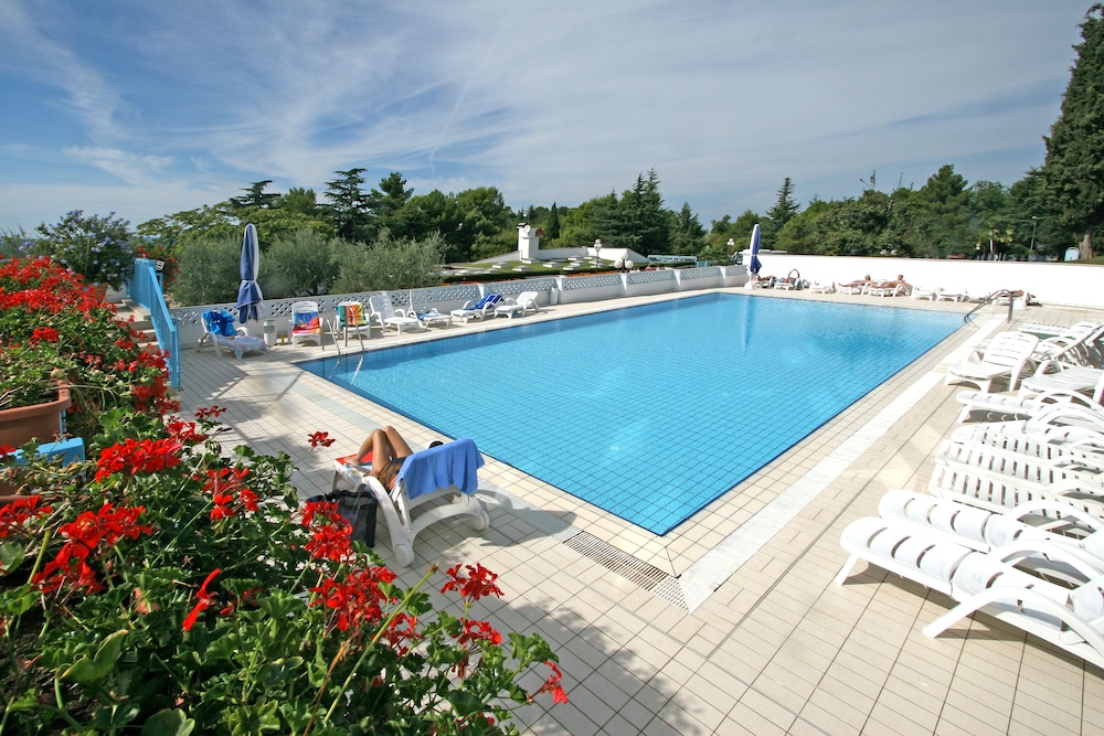 Hotel Plavi Plava Laguna — Swimming pool in Poreč, Istria