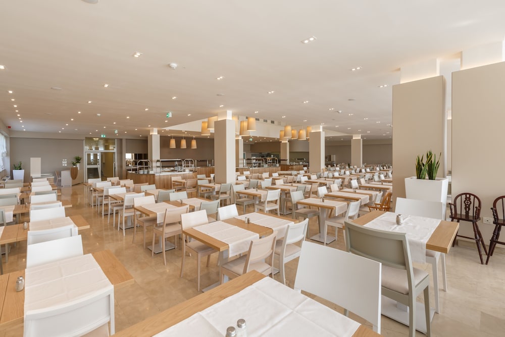 Hotel Plavi Plava Laguna — Restaurant & bars in Poreč, Istria
