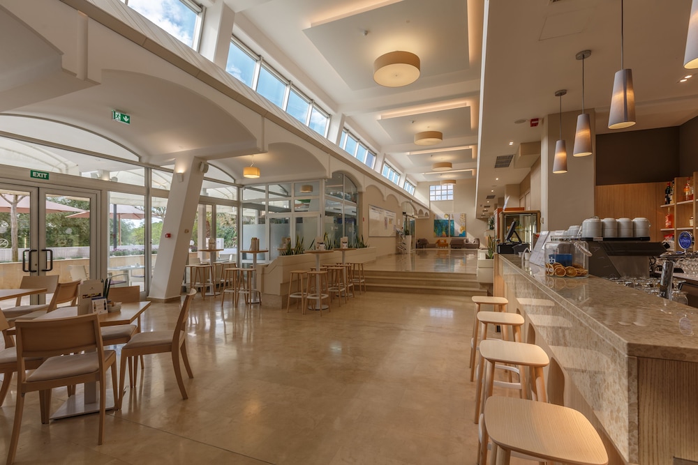 Hotel Plavi Plava Laguna — Restaurant & bars in Poreč, Istria