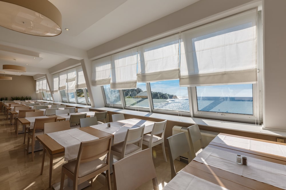 Hotel Plavi Plava Laguna — Restaurant & bars in Poreč, Istria