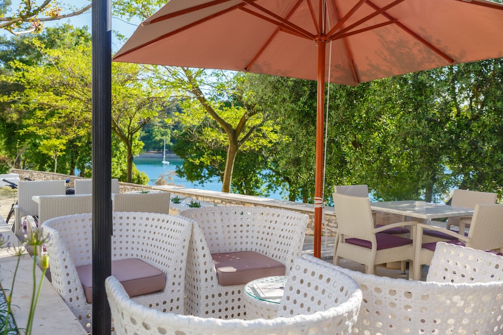 Hotel Plavi Plava Laguna — Restaurant & bars in Poreč, Istria