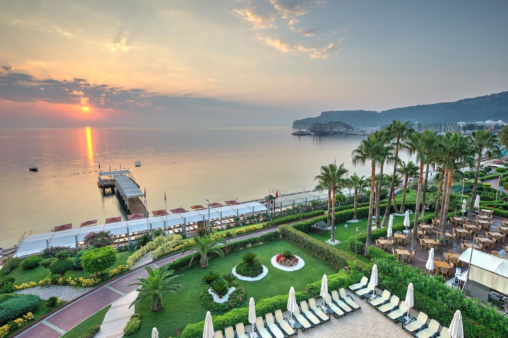 Hotel Golden Lotus - All Inclusive — Beach in Kemer