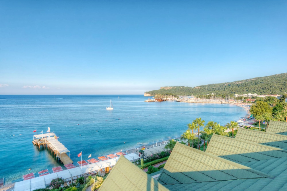 Hotel Golden Lotus - All Inclusive — Beach in Kemer