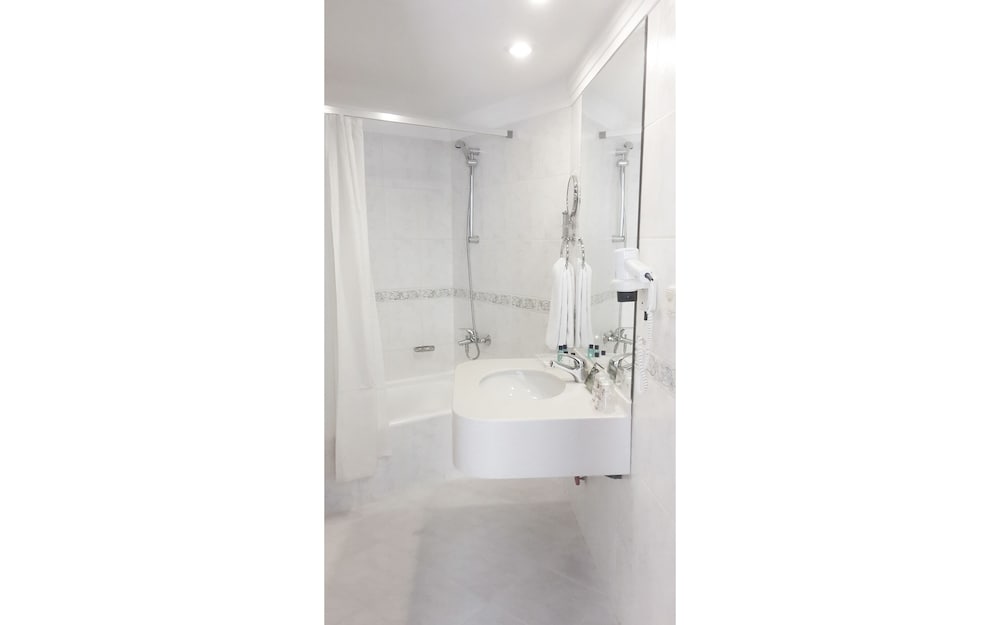Hotel Golden Lotus - All Inclusive — Hotel rooms in Kemer