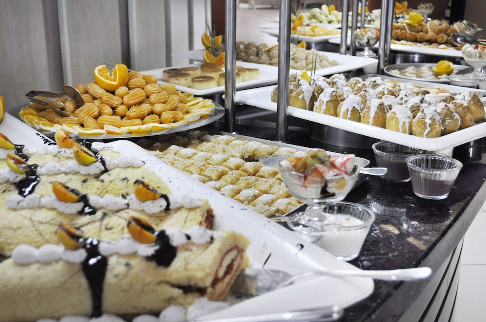 Hotel Golden Lotus - All Inclusive — Restaurant & bars in Kemer