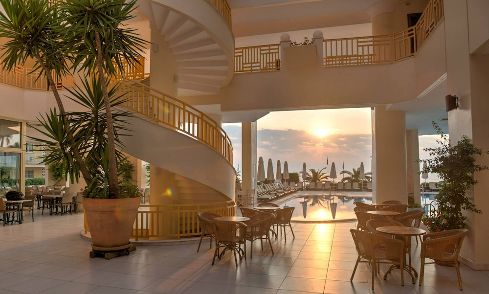 Hotel Golden Lotus - All Inclusive — Swimming pool in Kemer