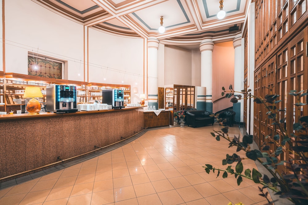 Hotel Ariston & Ariston Patio — Restaurant & bars in Prague, Prague