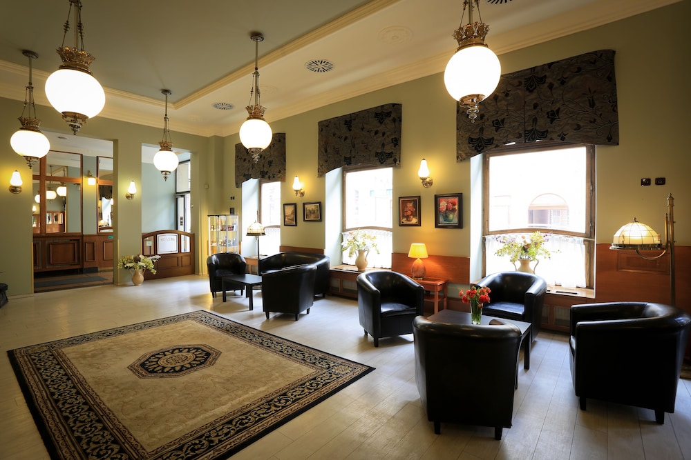 Hotel Ariston & Ariston Patio — Hotel building in Prague, Prague