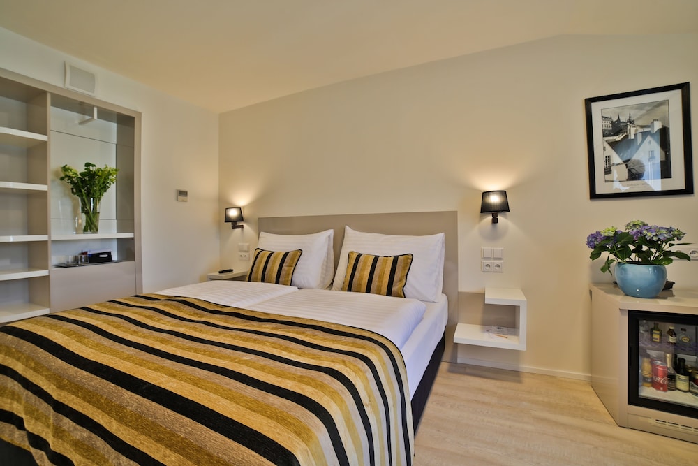 Hotel Ariston & Ariston Patio — Hotel rooms in Prague, Prague