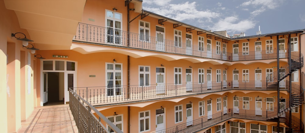 Hotel Ariston & Ariston Patio — Hotel building in Prague, Prague