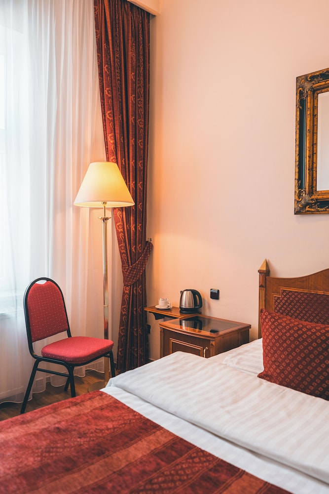 Hotel Ariston & Ariston Patio — Hotel rooms in Prague, Prague