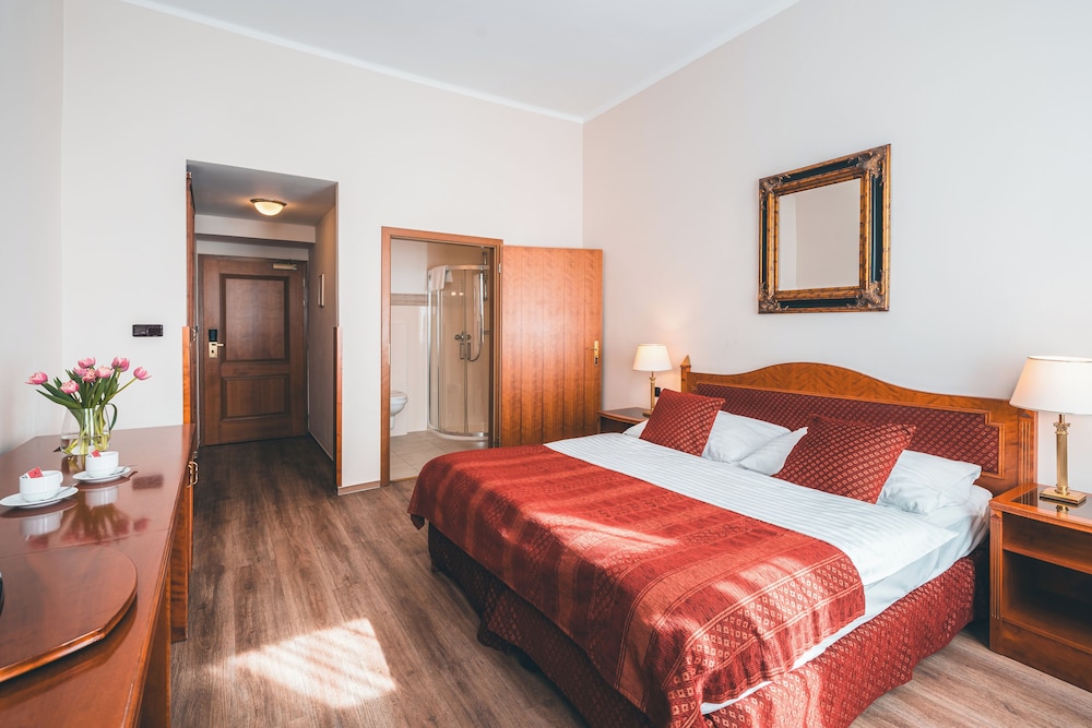Hotel Ariston & Ariston Patio — Hotel rooms in Prague, Prague