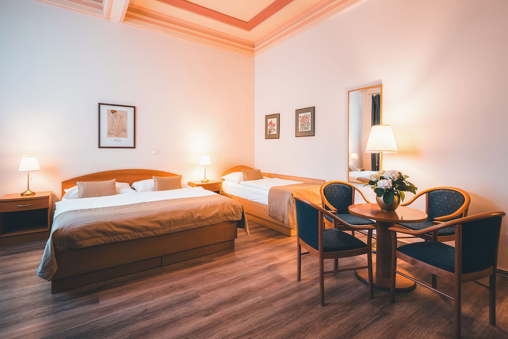 Hotel Ariston & Ariston Patio — Hotel rooms in Prague, Prague