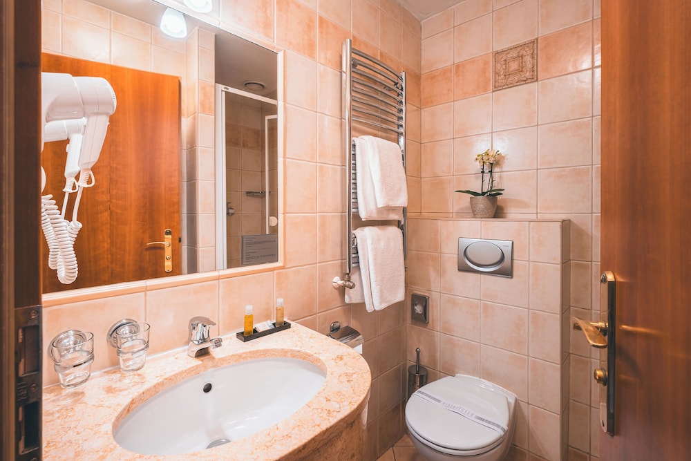 Hotel Ariston & Ariston Patio — Hotel rooms in Prague, Prague