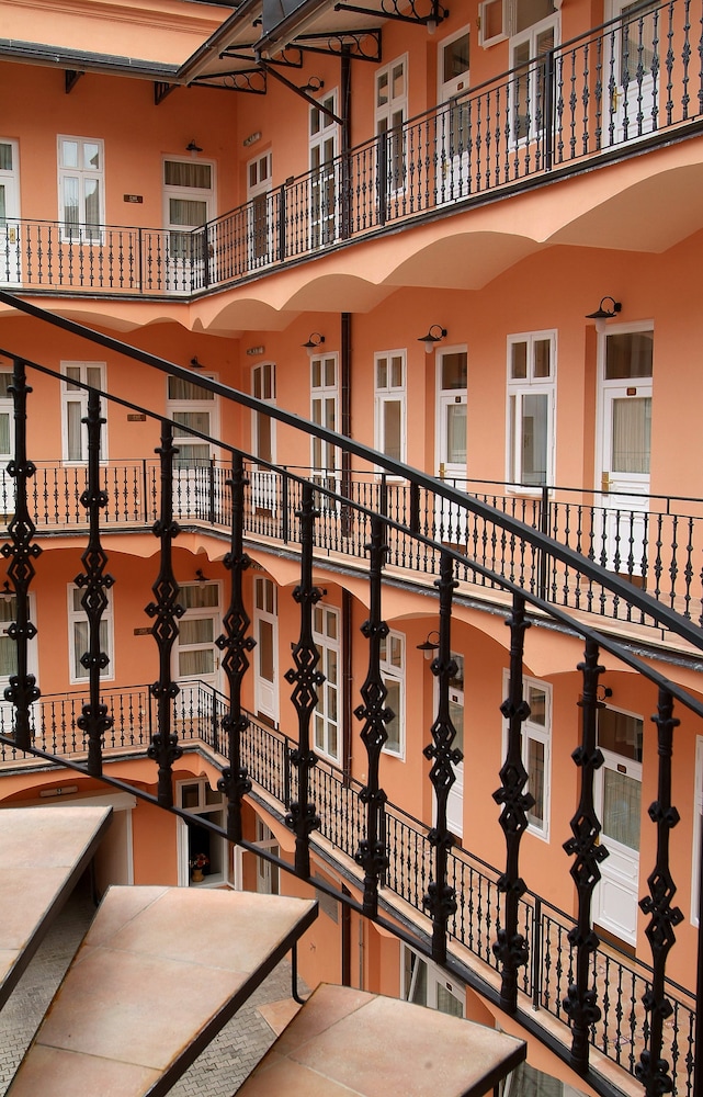 Hotel Ariston & Ariston Patio — Hotel building in Prague, Prague