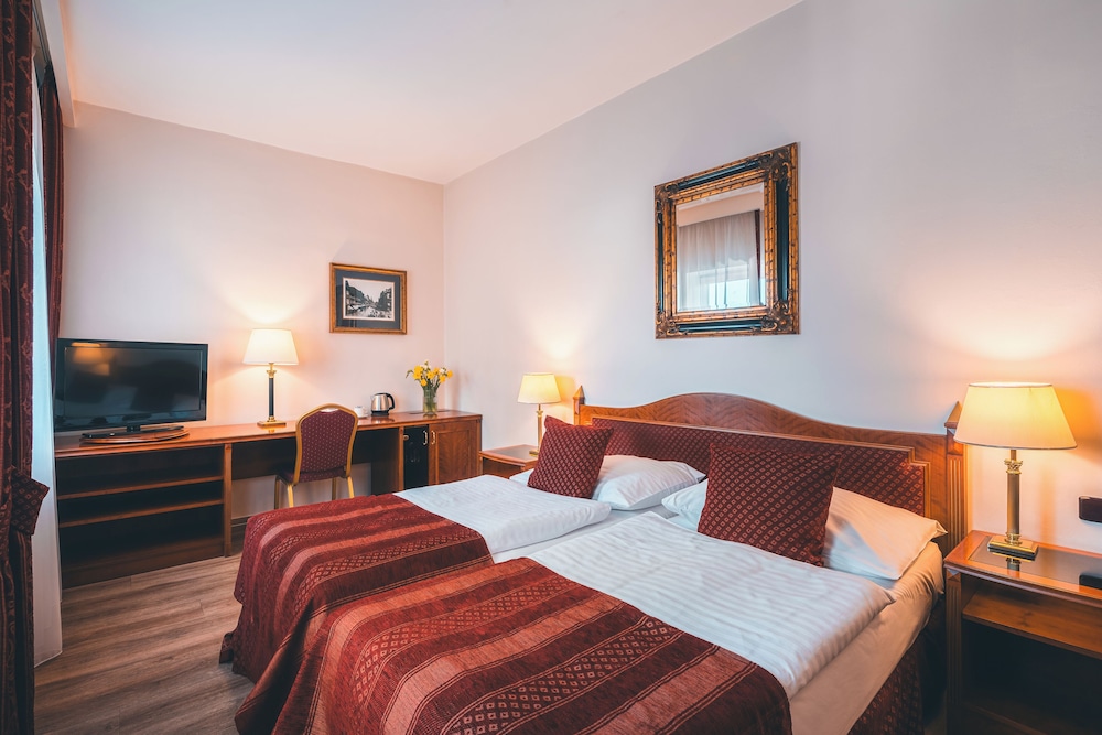 Hotel Ariston & Ariston Patio — Hotel rooms in Prague, Prague